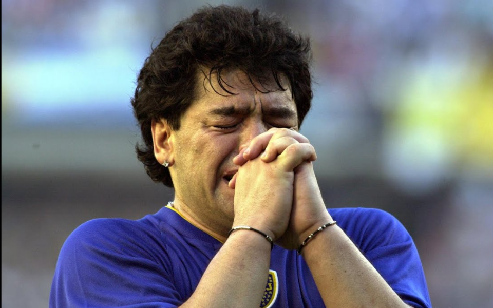 比分分析传奇谢幕,球迷泪洒赛场 比分分析传奇谢幕,球迷泪洒赛场