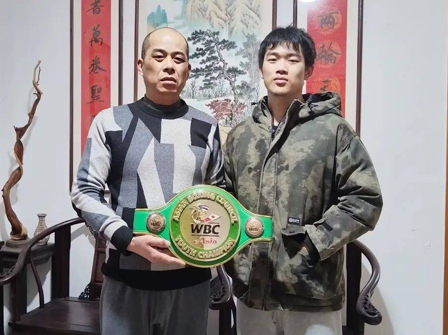 拳击再创历史,冠军实至名归的简单介绍 拳击再创历史,冠军实至名归的简单介绍