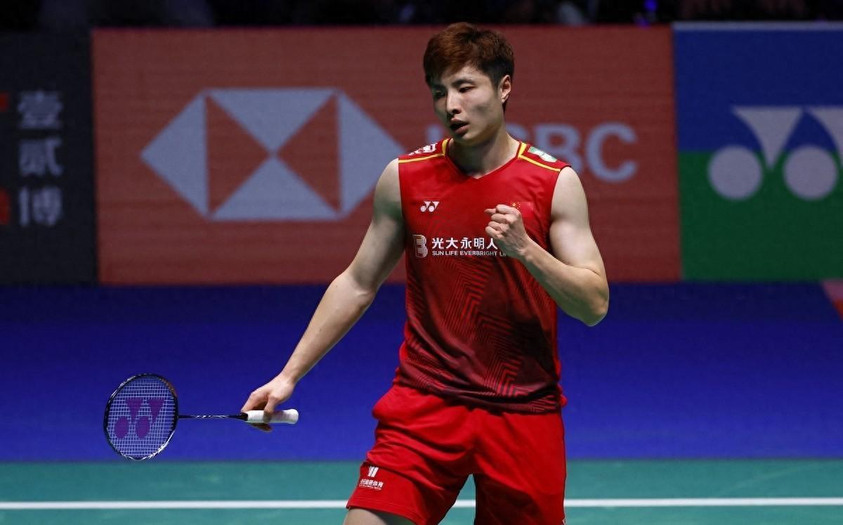 日本队险胜泰国队,石宇奇统治全场 日本队险胜泰国队,石宇奇统治全场