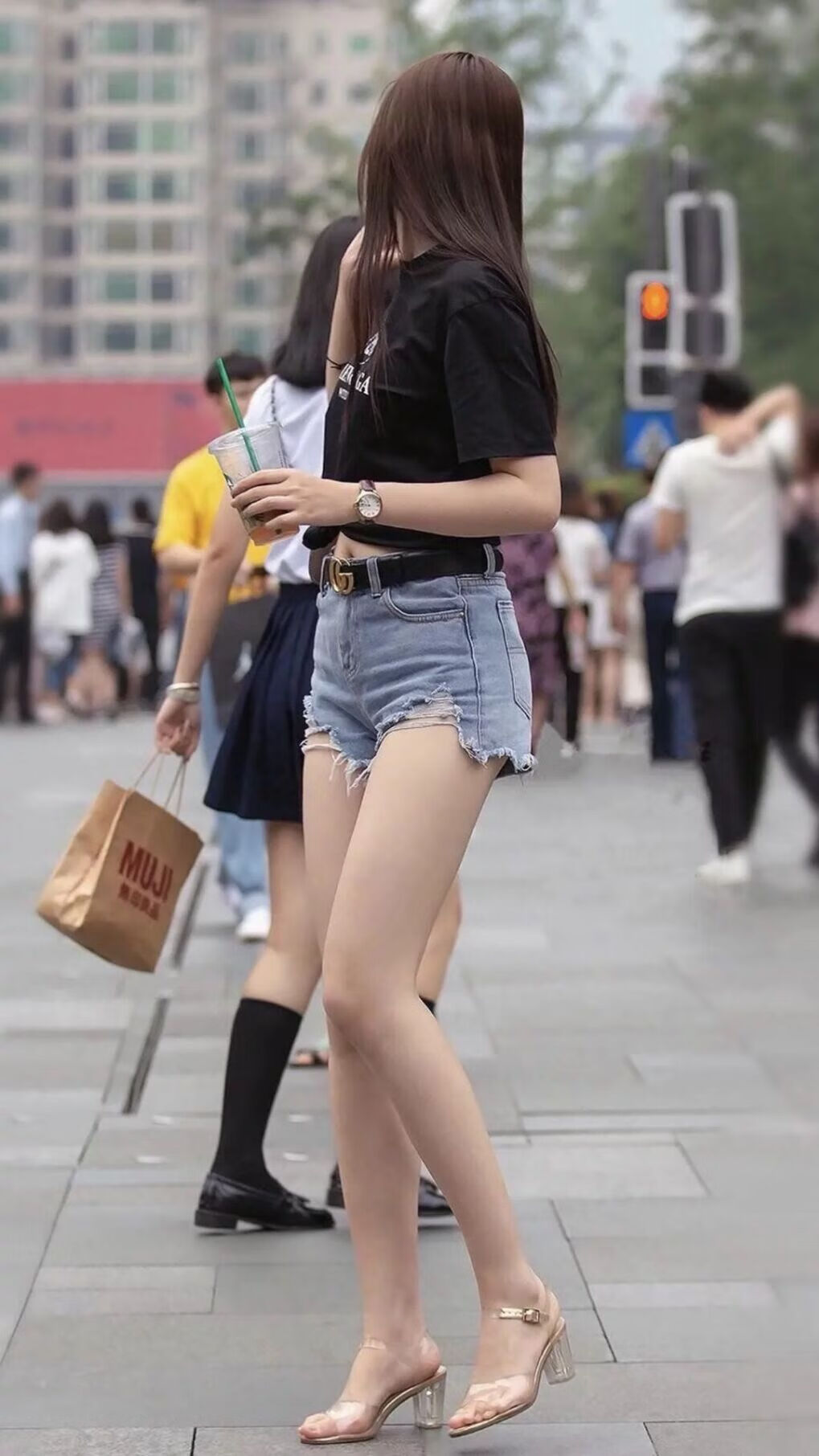 沙漠风暴中的北欧海盗,德容中场魔术,丹麦一剑封喉锁定B组头名